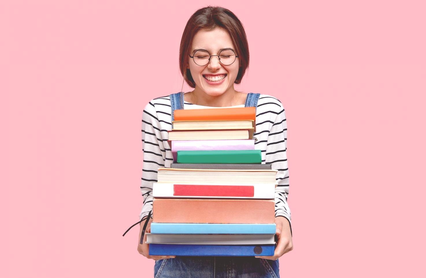 Reunión de equipo revisando casos de fraude